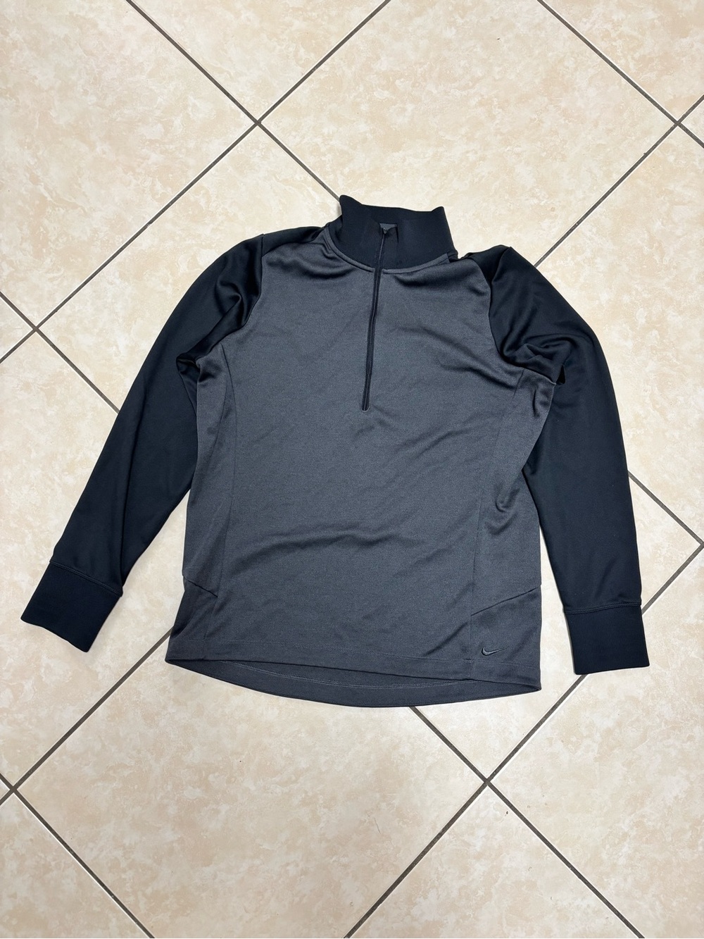 Nike Dri-Fit 1/4 Zip Pullover in black & gray, size XL